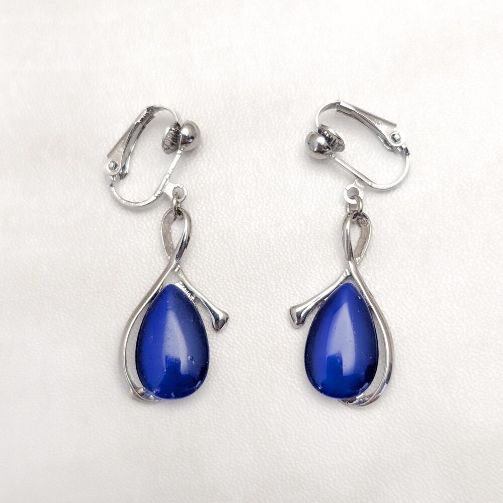 Vintage Clip On Earrings Silver Tone and Blue Stylish Dangle Drop Earrings